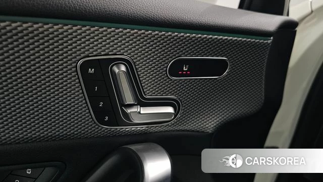 Mercedes-Benz A-Class W177 id 4632215 из Кореи 11