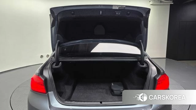 BMW 5 Series (G30) id 4998389 из Кореи 11