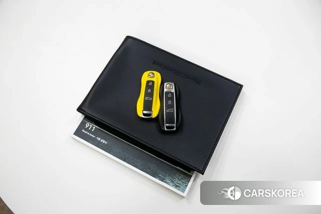 Porsche 911(992) id 4775824 из Кореи 11