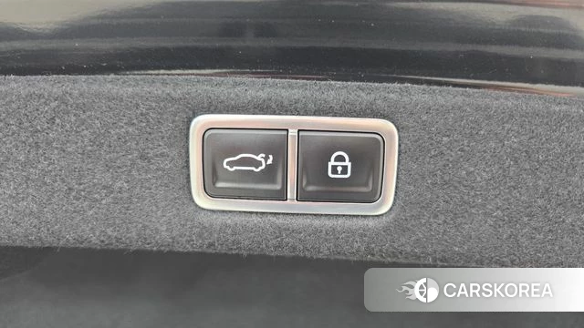 Hyundai Grandeur (GN7) id 4957697 из Кореи 11