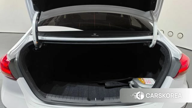 Hyundai Avante AD id 4993682 из Кореи 11