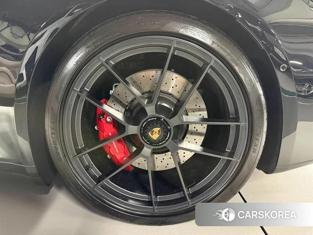 Porsche 911(992) id 4921104 из Кореи 11
