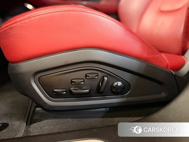 Porsche Taycan id 4936769 из Кореи 11