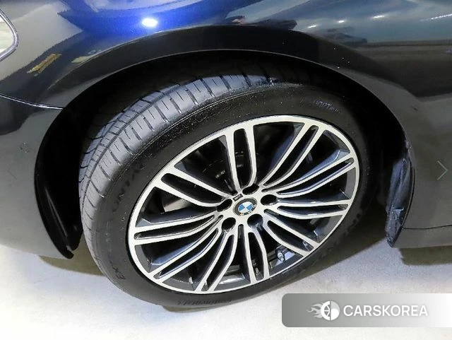 BMW 5 Series (G30) id 5041652 из Кореи 11