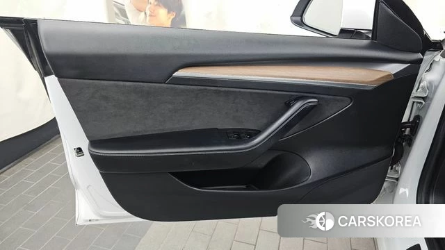 Tesla Model 3 id 4676679 из Кореи 11