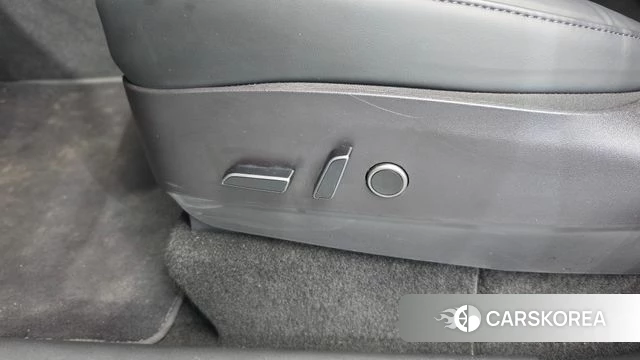 Tesla Model Y id 4986442 из Кореи 11