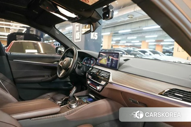 BMW 5 Series (G30) id 5041162 из Кореи 11