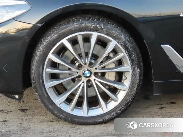 BMW 5 Series (G30) id 4969629 из Кореи 11