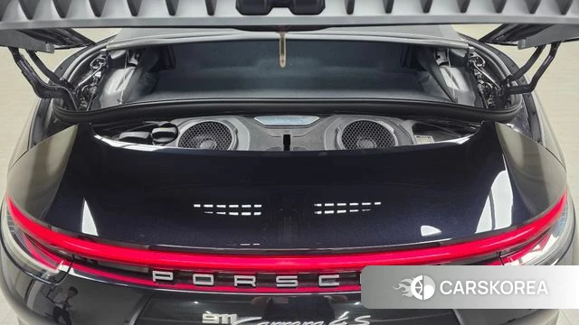 Porsche 911(992) id 4998200 из Кореи 11
