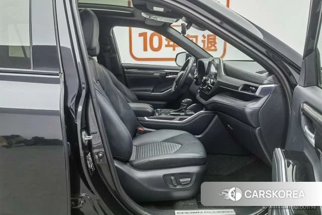 Toyota Crown 2023 Черный из Китая, фото 6