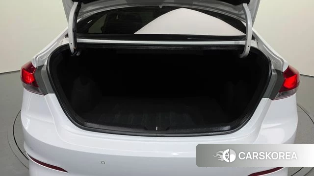 Hyundai Avante AD id 4960417 из Кореи 11