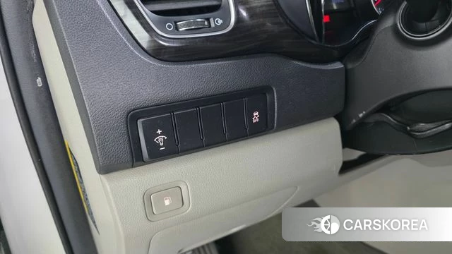 Kia The New Carnival id 5029108 из Кореи 11