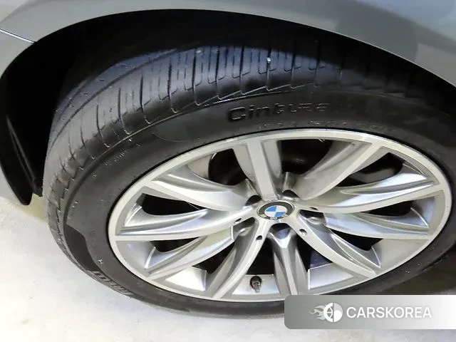 BMW 5 Series (G30) id 3499826 из Кореи 11