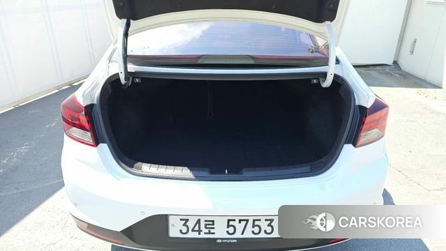 Hyundai The New Avante AD id 4737392 из Кореи 11