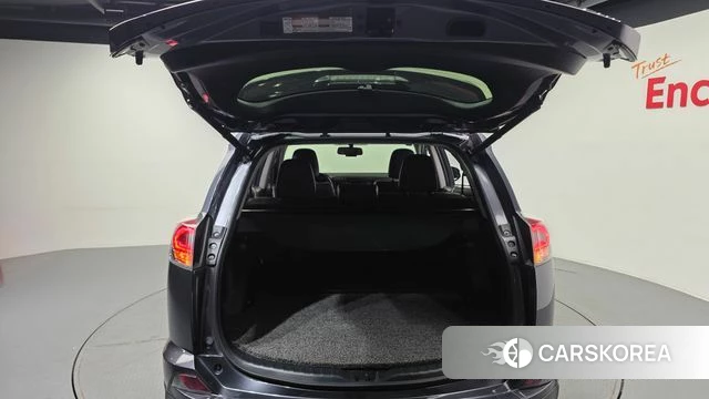 Toyota RAV4 id 4900826 из Кореи 11