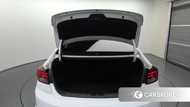 Hyundai The New Avante AD id 5048113 из Кореи 11
