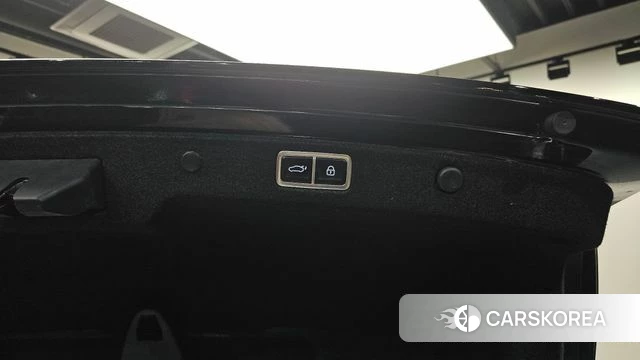 Hyundai Grandeur (GN7) id 5016902 из Кореи 11