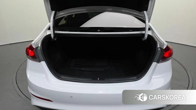 Hyundai Avante AD id 4765506 из Кореи 11