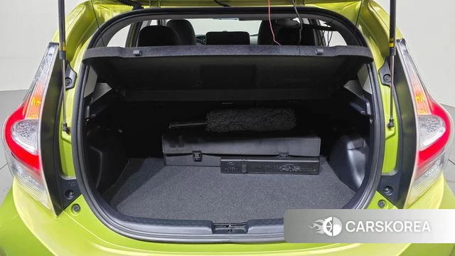 Toyota Prius C id 4918944 из Кореи 11