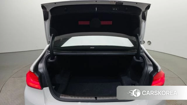 BMW 5 Series (G30) id 4953191 из Кореи 11
