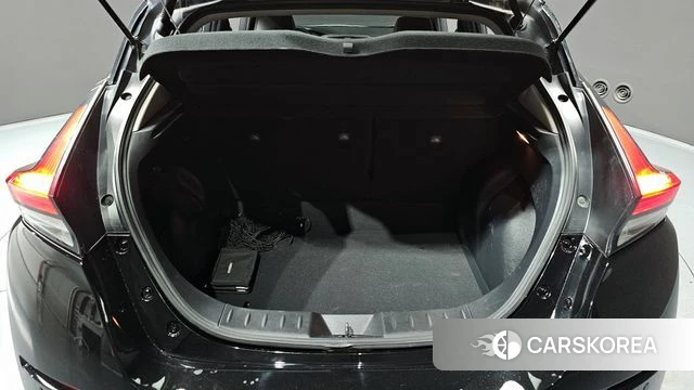 Nissan Leaf (ZE1) id 3899600 из Кореи 11