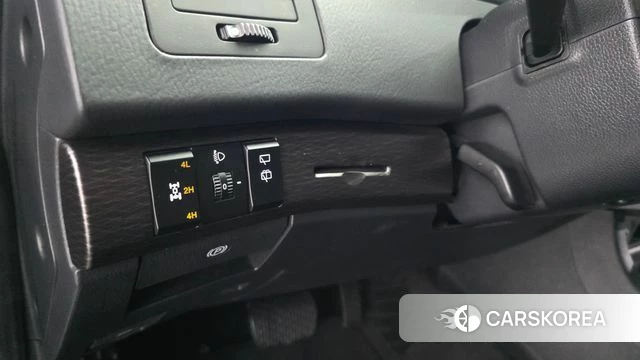 Ssangyong Korando Turismo id 5018987 из Кореи 11