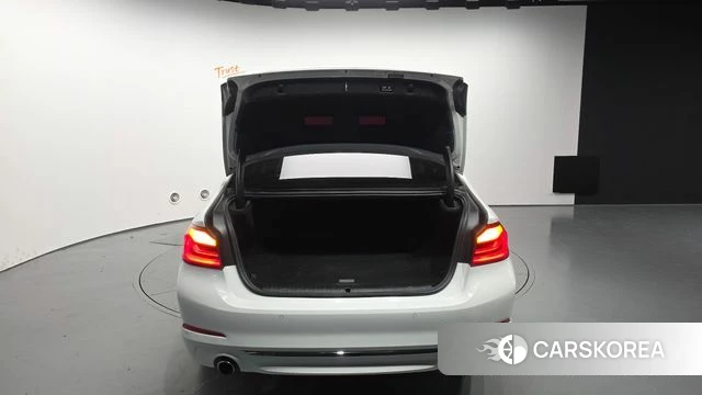 BMW 5 Series (G30) id 5018366 из Кореи 11