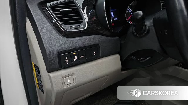 Kia The New Carnival id 5041655 из Кореи 11