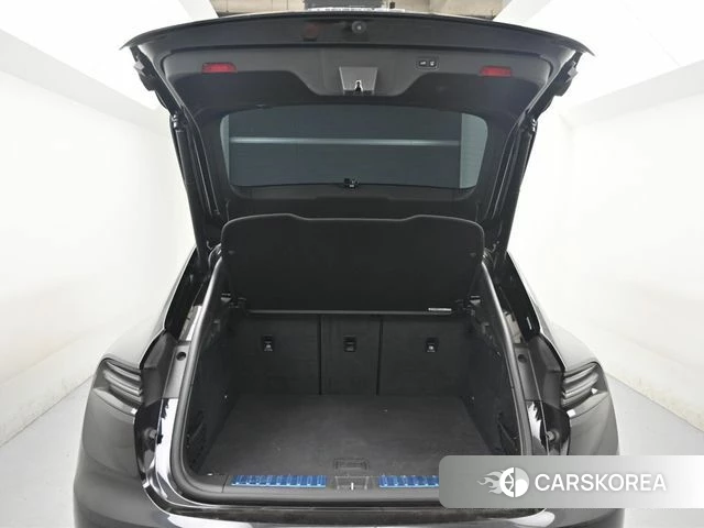Porsche Makan EV id 4995384 из Кореи 11
