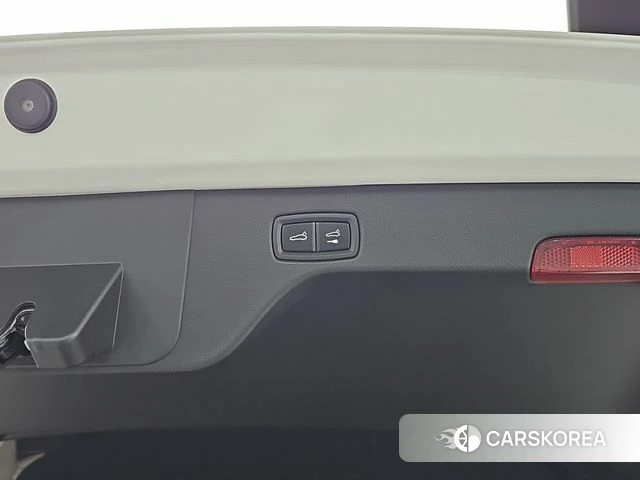 Porsche Makan EV id 4511113 из Кореи 11