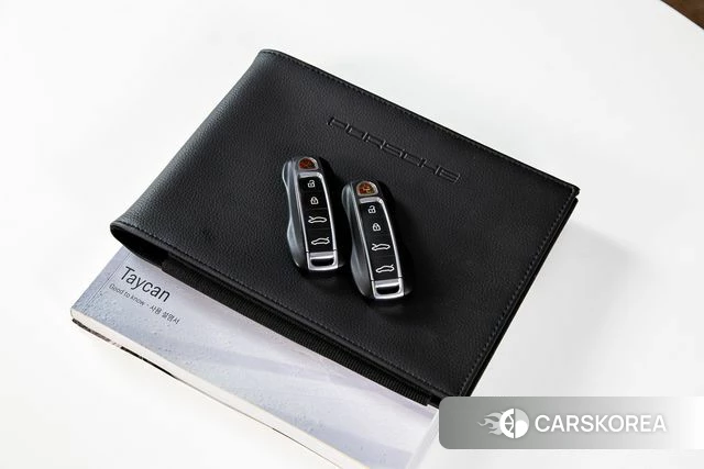 Porsche Taycan id 4683478 из Кореи 11