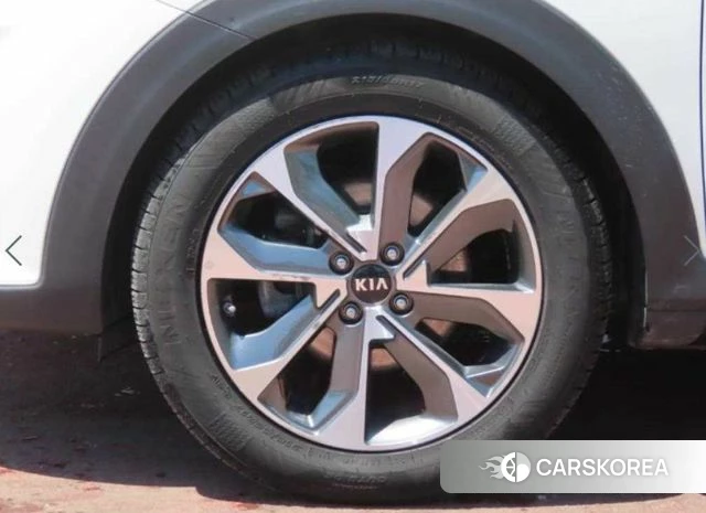 Kia Stonic id 5014069 из Кореи 11