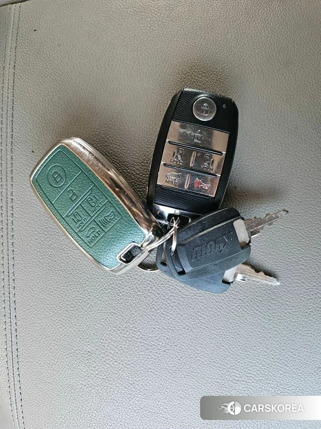 Kia The New Carnival id 4983038 из Кореи 12