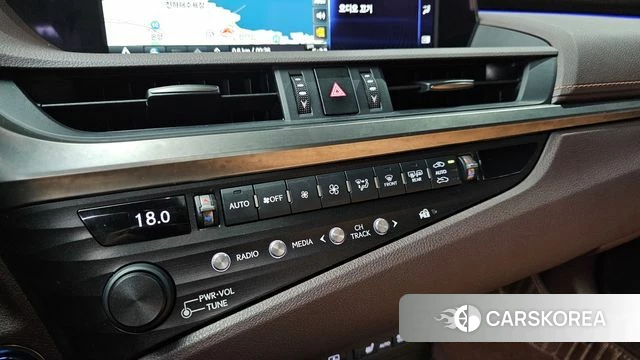 Lexus ES300h 7th generation id 5013741 из Кореи 11