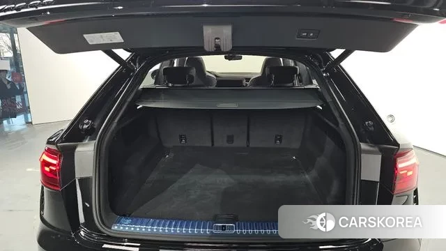Audi RSQ8 (4M) id 3451963 из Кореи 11