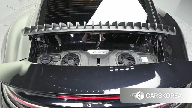 Porsche 911(992) id 5040644 из Кореи 11