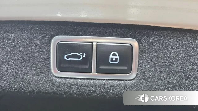 Hyundai Grandeur (GN7) id 5002406 из Кореи 11