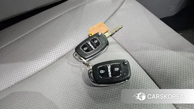 Hyundai The New Grand Starex id 3583284 из Кореи 11