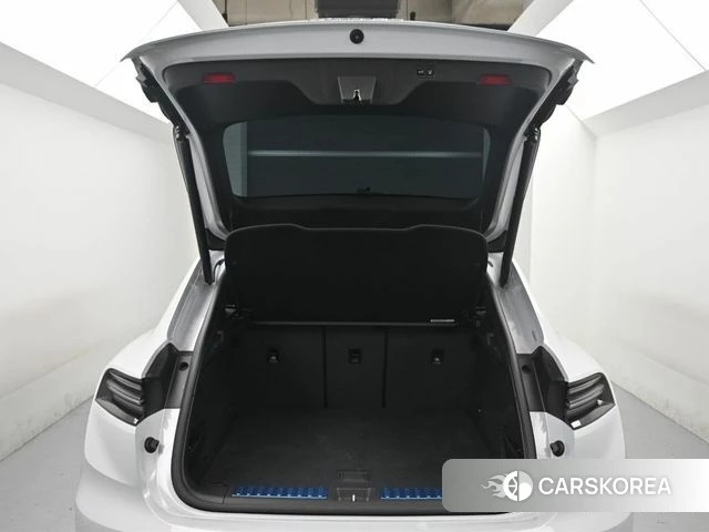 Porsche Makan EV id 4995432 из Кореи 11