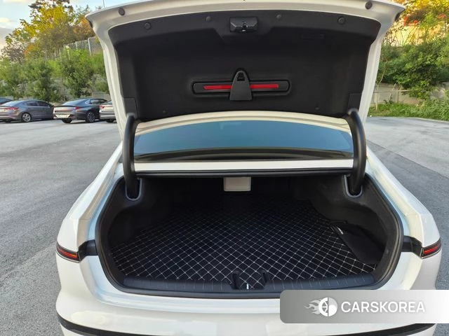 Hyundai Grandeur (GN7) id 5021758 из Кореи 11
