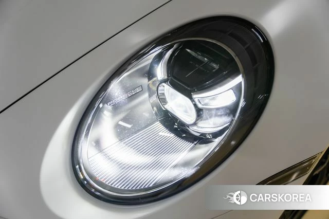 Porsche 911(992) id 4750768 из Кореи 11