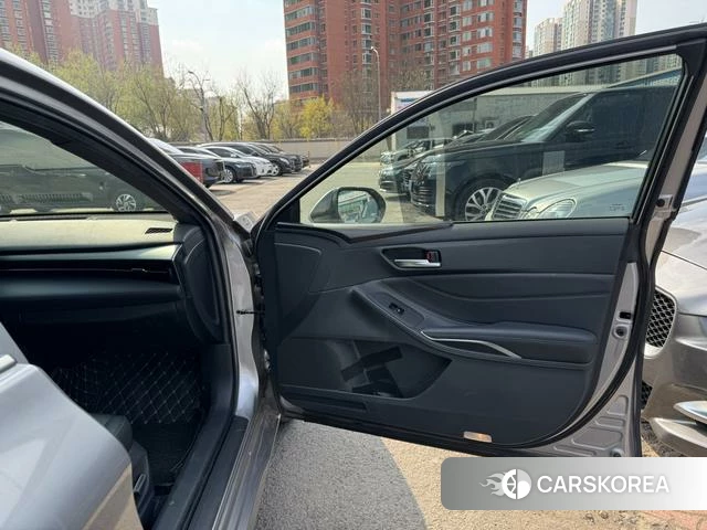 Toyota Avalon 2020 Серебристо-серый из Китая, фото 5