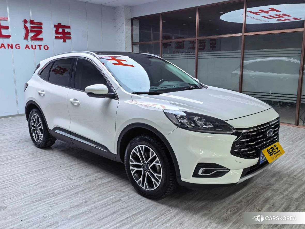 Ford Escape 2020 Белый из Китая, фото 2