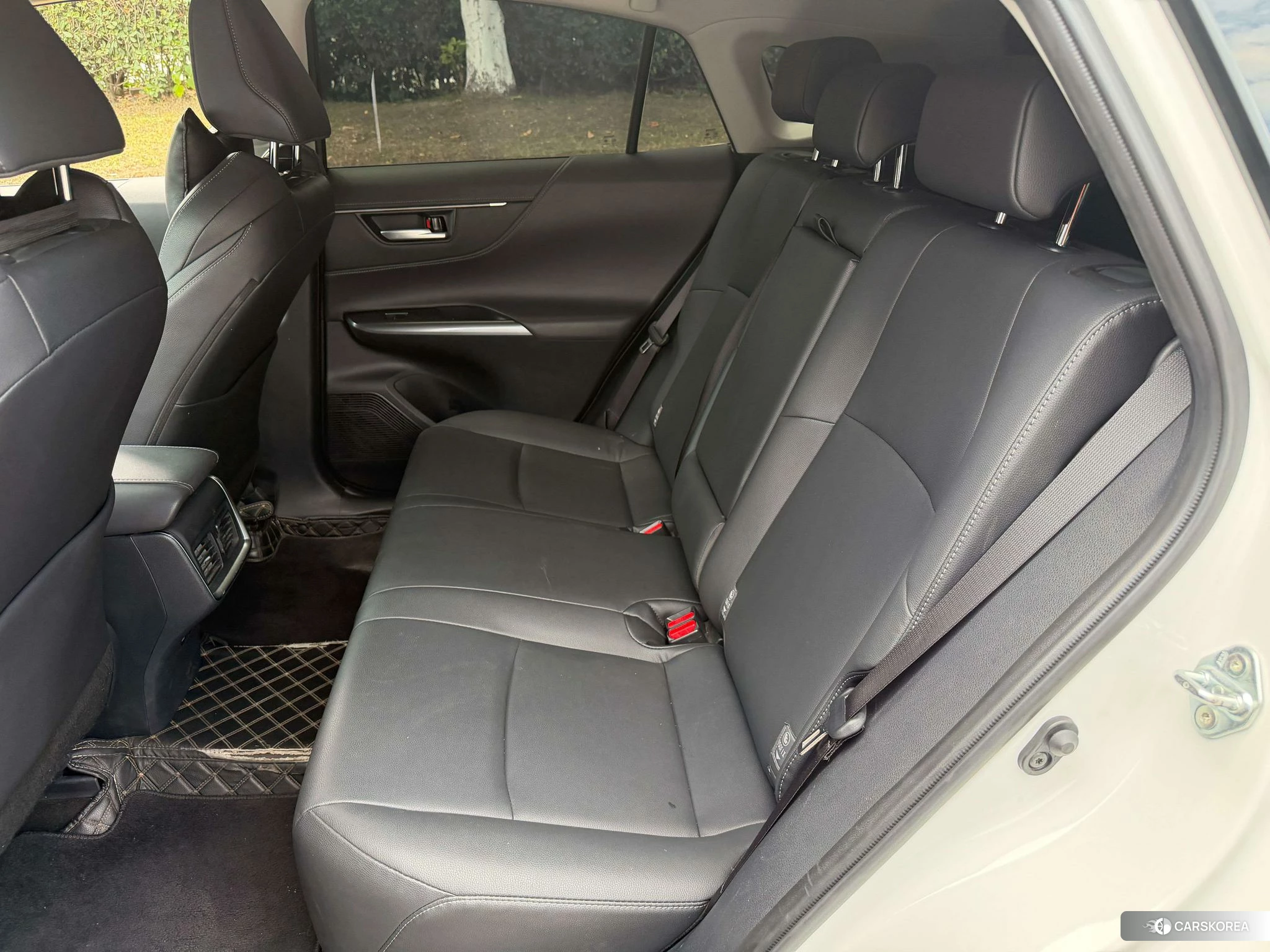 Toyota Venza 2023 Белый из Китая, фото 6