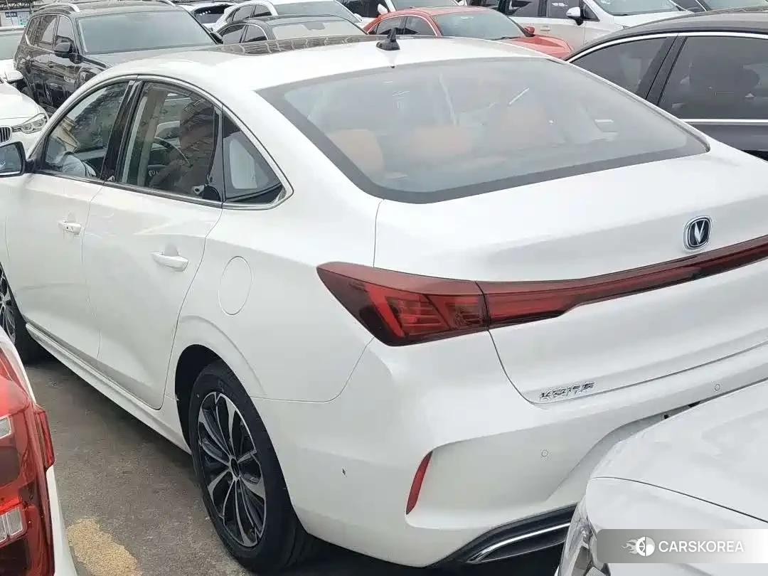 Chang'an Yidong 2023 Белый из Китая, фото 3