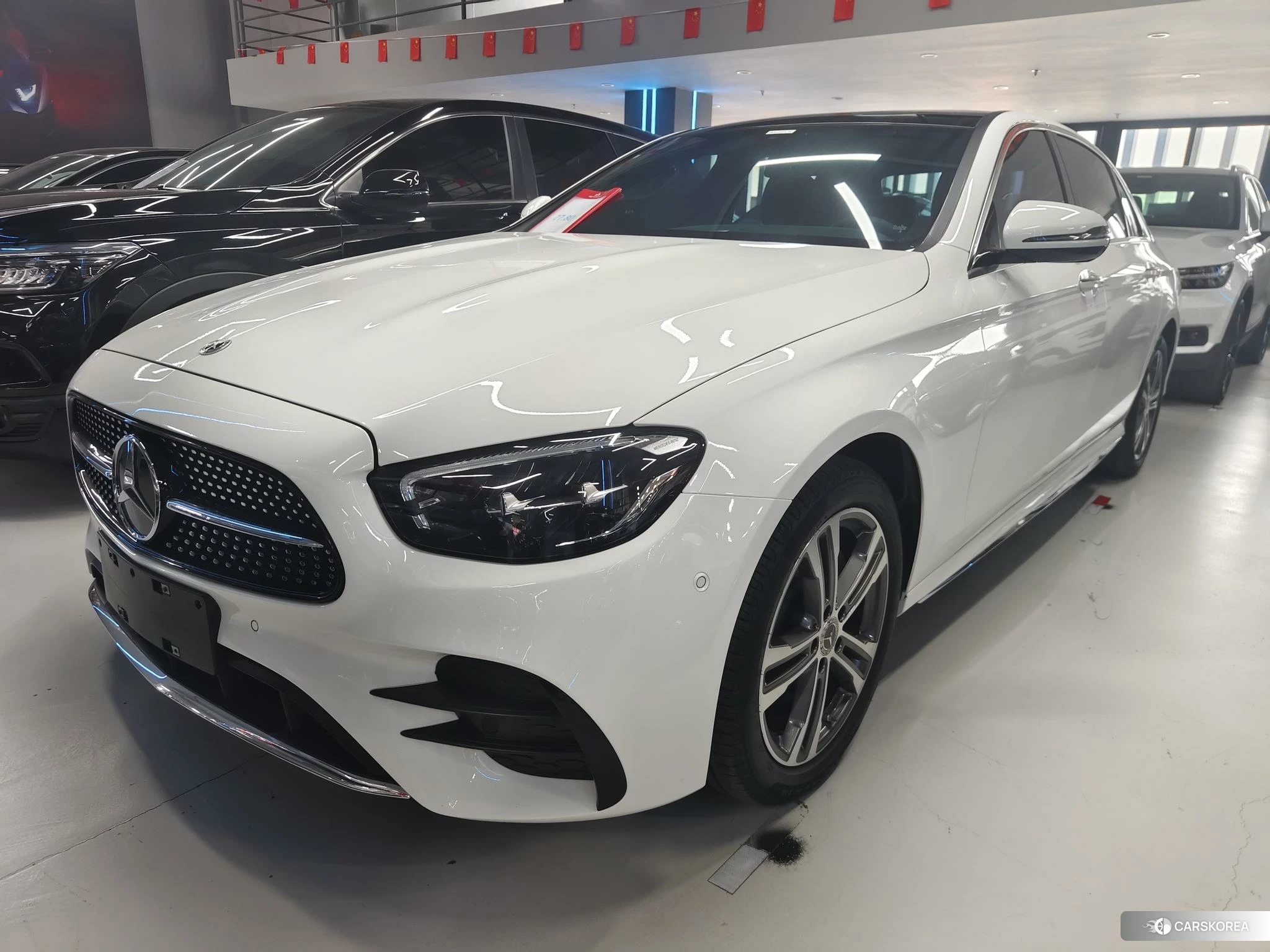 Mercedes-Benz E-Class 2022 Белый из Китая, фото 2