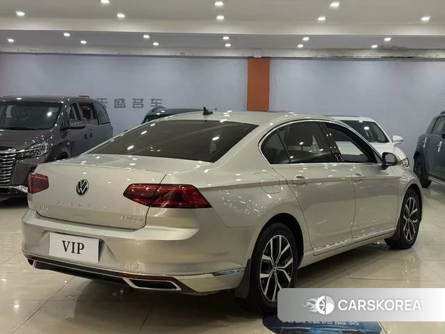 Volkswagen Magotan 2021 Шампань из Китая, фото 2