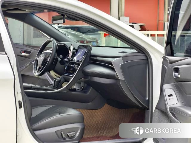 Toyota Avalon 2022 Белый из Китая, фото 2