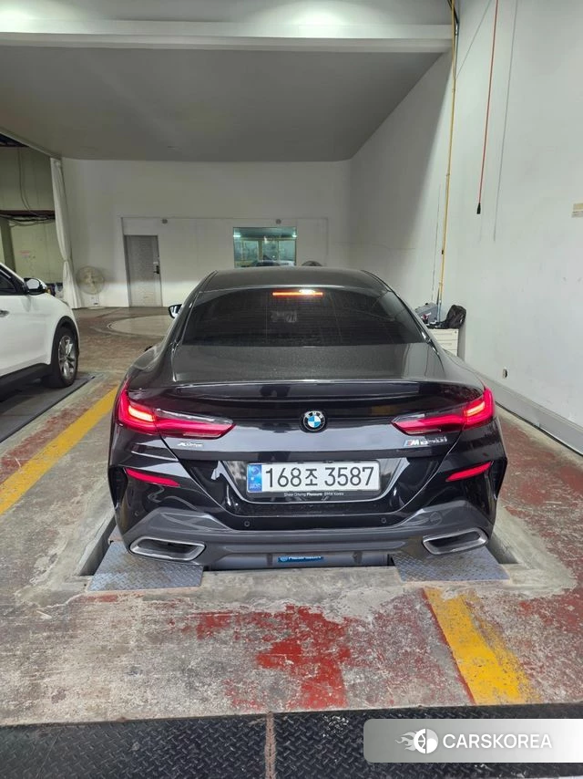 BMW 8 Series (G15) 2024 Черный из Кореи, фото 2