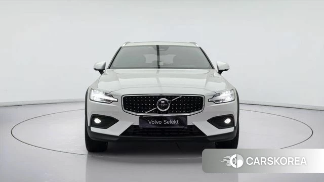 Volvo V60 Cross-Country 2nd Generation id 4897657 из Кореи 8